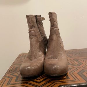 Frye brownish gray nubuck booties in size 6